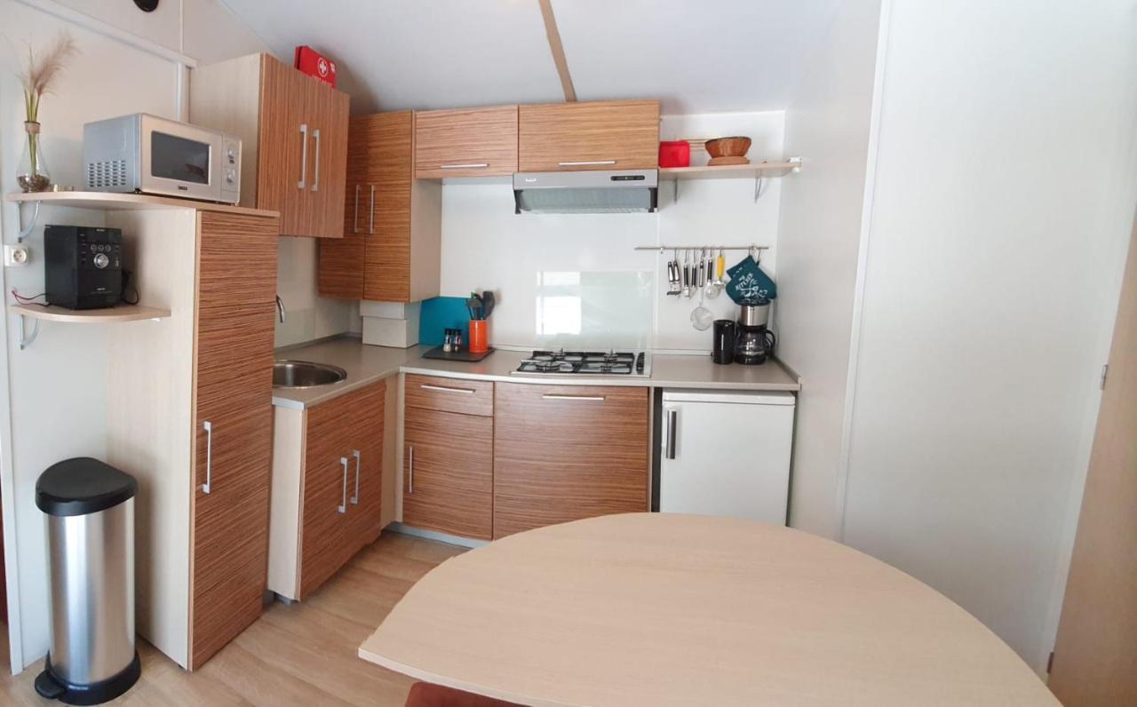 Luxe Mobilehome With Dishwasher And Airconditioning Included Fits 4 Adults And 1 Child, Ameglia, Ligurie, Cinqueterre, North Italy, Beach, Pool, Glamping Exterior photo